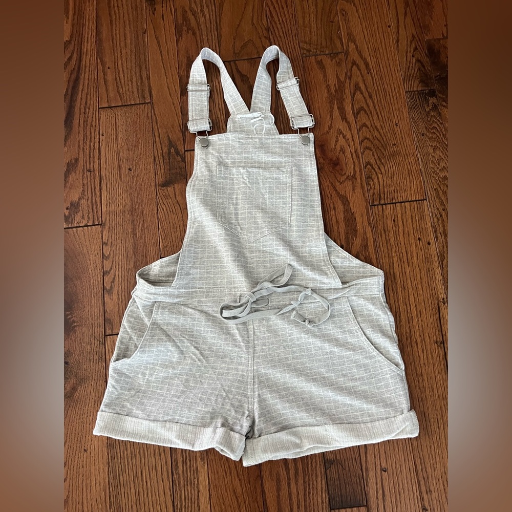 Cute overall shorts!